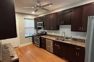 919 W Margate Terrace, Chicago, IL 60640 - Photo 2