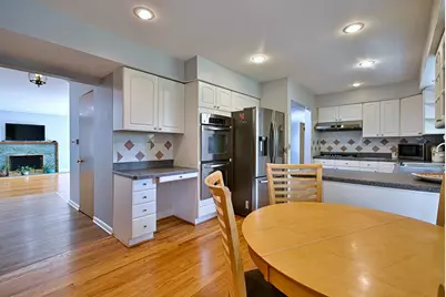 4915 Jerome Avenue, Skokie, IL 60077 - Photo 16