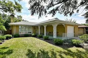 4915 Jerome Ave, Skokie, IL 60077 - Photo 1