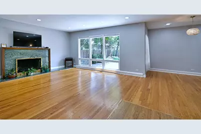 4915 Jerome Avenue, Skokie, IL 60077 - Photo 4