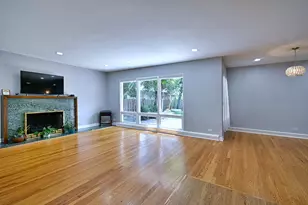 4915 Jerome Ave, Skokie, IL 60077 - Photo 4