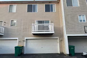 536 Meadow Lily Dr, Joliet, IL 60431 - Photo 2