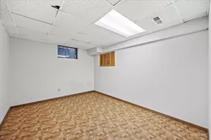 251 N Cambridge Dr, Geneva, IL 60134 - Photo 34