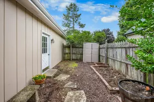 251 N Cambridge Dr, Geneva, IL 60134 - Photo 48