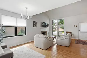 2821 Ashton Ct, Westchester, IL 60154 - Photo 6