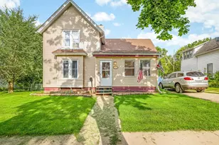 810 Union Ave, Belvidere, IL 61008 - Photo 1