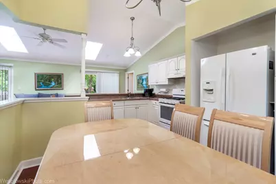 886 Quincy Court, Island Lake, IL 60042 - Photo 6