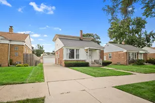 425 47th Ave, Bellwood, IL 60104 - Photo 2