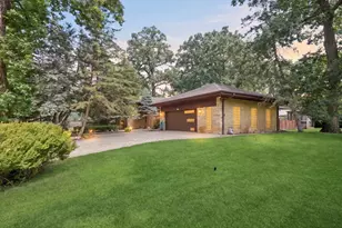 1655 Forest Dr, Glenview, IL 60025 - Photo 1