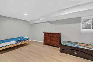 4940 N Whipple St, Chicago, IL 60625 - Photo 20