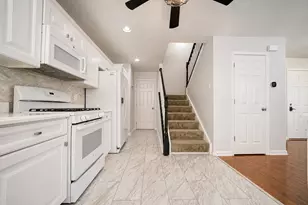 600 Vine St, Hampshire, IL 60140 - Photo 12