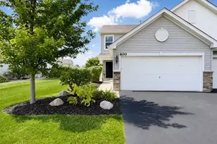 600 Vine St, Hampshire, IL 60140 - Photo 2