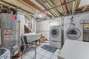 4945 W Wolfram St, Chicago, IL 60641 - Photo 26