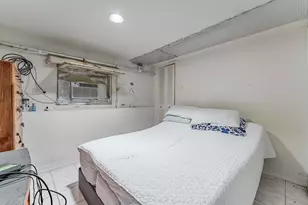 4945 W Wolfram St, Chicago, IL 60641 - Photo 20