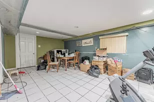 4945 W Wolfram St, Chicago, IL 60641 - Photo 24