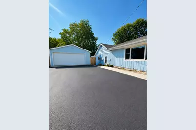113 Raffel Road, Woodstock, IL 60098 - Photo 2