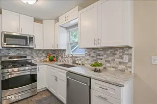 312 Oak St, North Aurora, IL 60542 - Photo 22