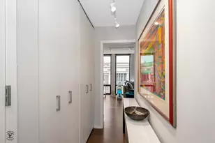 200 E Delaware Pl, Chicago, IL 60611 - Photo 16
