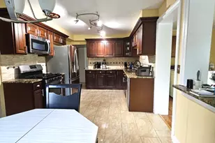 978 E Capri Dr, Palatine, IL 60074 - Photo 10
