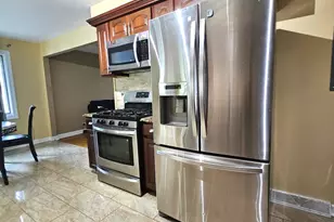 978 E Capri Dr, Palatine, IL 60074 - Photo 14