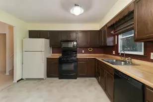1113 Andover St, Bloomington, IL 61704 - Photo 10