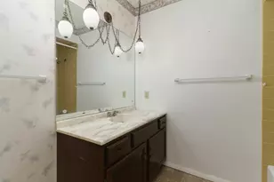 1113 Andover St, Bloomington, IL 61704 - Photo 24