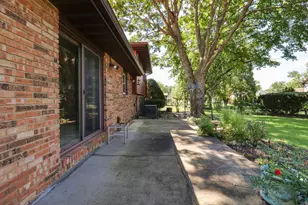 1113 Andover St, Bloomington, IL 61704 - Photo 34