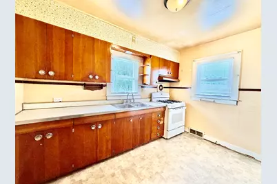 800 E 12th Street, Streator, IL 61364 - Photo 6