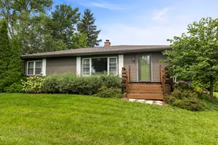 2N180 Mildred Ave, Glen Ellyn, IL 60137 - Photo 2
