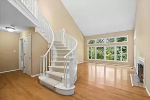 30 Brierfield Ct, Lake Bluff, IL 60044 - Photo 4