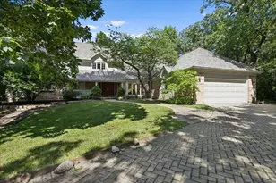 30 Brierfield Ct, Lake Bluff, IL 60044 - Photo 2