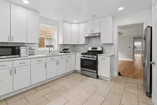 6328 N Whipple St, Chicago, IL 60659 - Photo 4