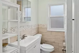 6328 N Whipple St, Chicago, IL 60659 - Photo 10