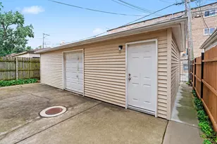 6328 N Whipple St, Chicago, IL 60659 - Photo 18
