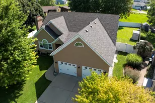 660 Louise Dr, Hinckley, IL 60520 - Photo 28