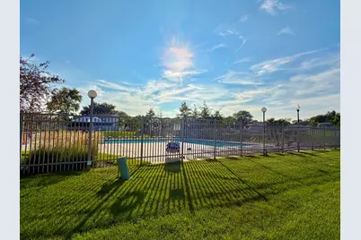214 Maplebrook Court #X1, Schaumburg, IL 60194 - Photo 34