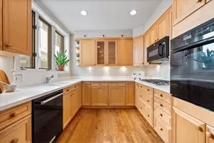 1235 N Astor St, Chicago, IL 60610 - Photo 18