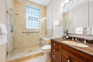 1235 N Astor St, Chicago, IL 60610 - Photo 32
