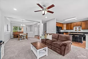 1123 Pine Valley Ct, Elgin, IL 60124 - Photo 10
