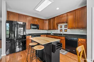 1123 Pine Valley Ct, Elgin, IL 60124 - Photo 6