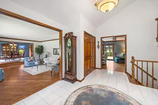 8648 Wedgewood Dr, Burr Ridge, IL 60527 - Photo 8
