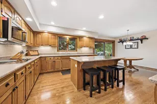 8648 Wedgewood Dr, Burr Ridge, IL 60527 - Photo 14