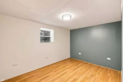 3248 N Oakley Avenue, Chicago, IL 60618 - Photo 32