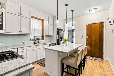 3248 N Oakley Avenue, Chicago, IL 60618 - Photo 10