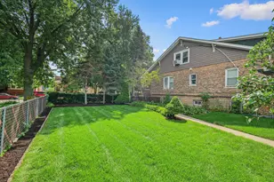 1346 Highland Ave, Berwyn, IL 60402 - Photo 18
