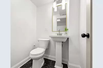 1346 Highland Avenue, Berwyn, IL 60402 - Photo 10