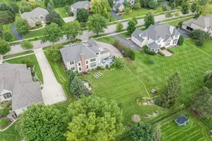 4135 River Ridge Dr, Saint Charles, IL 60175 - Photo 6