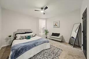 7641 S Phillips Ave, Chicago, IL 60649 - Photo 4