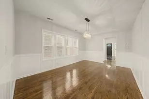 7641 S Phillips Ave, Chicago, IL 60649 - Photo 18