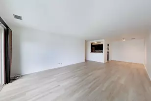 907 Curtiss St, Downers Grove, IL 60515 - Photo 8